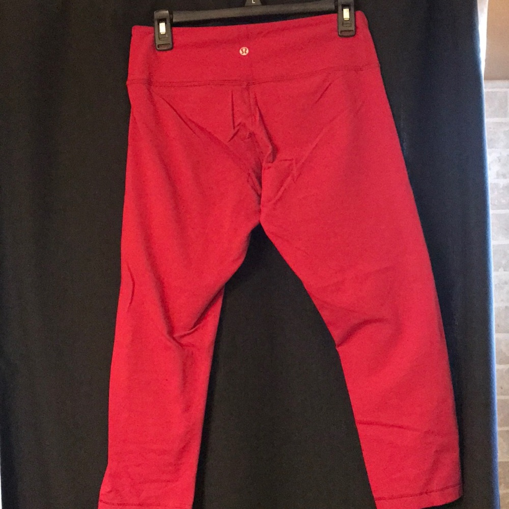 Pink Lulu Lemon Crop Leggings - Picture 2 of 6
